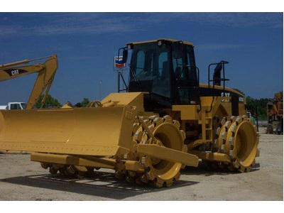 97 CAT 825G Compactor.