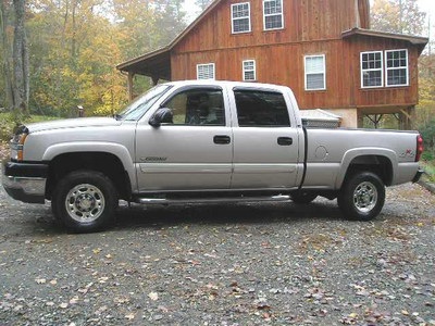 2004 Chevy Silverado LS 2500HD 4x4 *