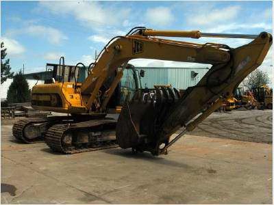 2004 JCB JS220        $83,500  
