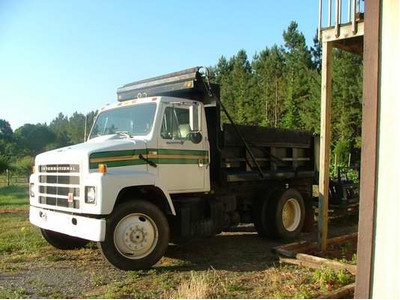 Internatioal S2300 Dump Truck