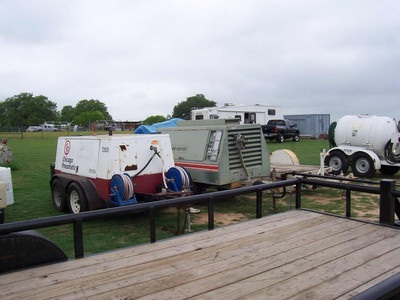 185 cfm  portable air compressor   c. p