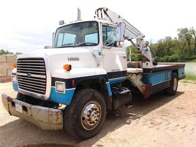 1987 Ford L8000  crane $6,995 obo