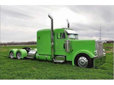 2001 Peterbilt 379EXHD 