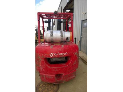Komatsu 3 Stage Forklift with Side Shift and Tilt