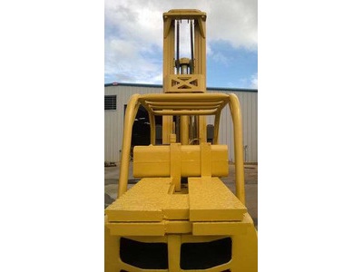 Yale 8000lb Forklift / All Terrian Pnuematic Tires