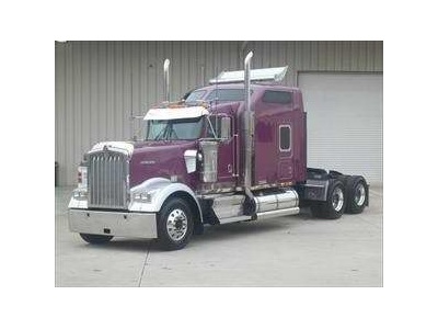 2007 W900L NICE  $74,950