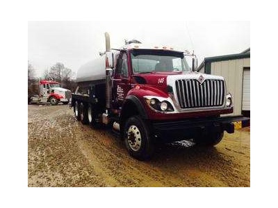 International Vacuum Truck