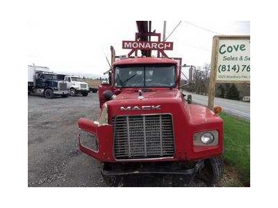 Mack RB688S Block Truck- 2000