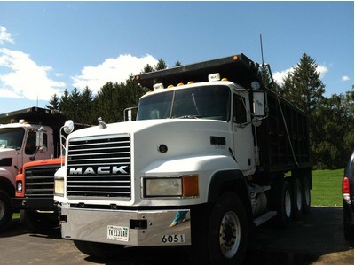 1999 Mack CL713 tri axle dump truck