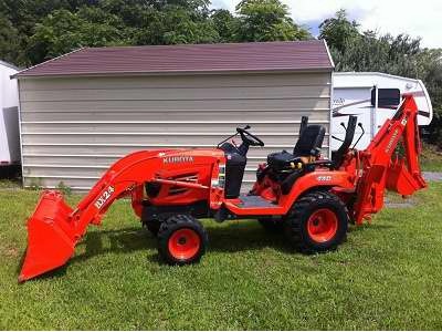 4WD 2oO7 Kubota bx24 tractor loader back