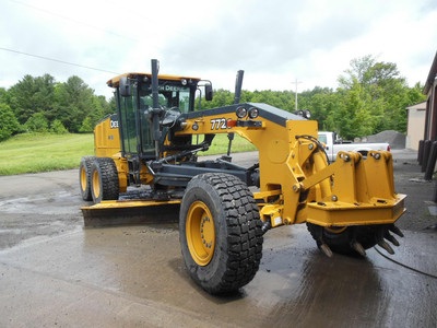 2011 John Deere 772G Grader - Graders Classifieds