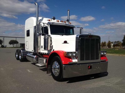 2006 Peterbilt   379 EXTENDED HOOD