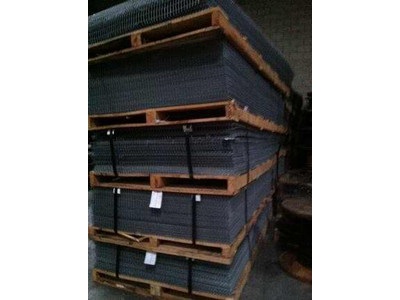 Steel Mesh Panels (1" x 1", 9 Gauge)
