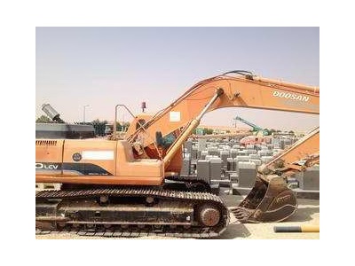 Doosan Daewoo Excavator- Abu Dhabi