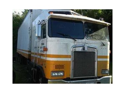 1993 Kenworth k100 Cabover with cat engine