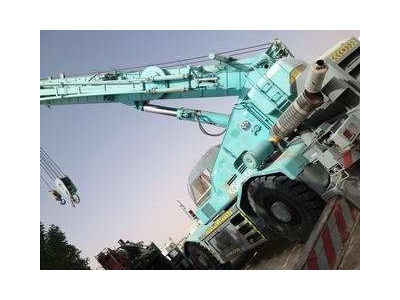 Tyre Mounted Crane - Abu Dhabi