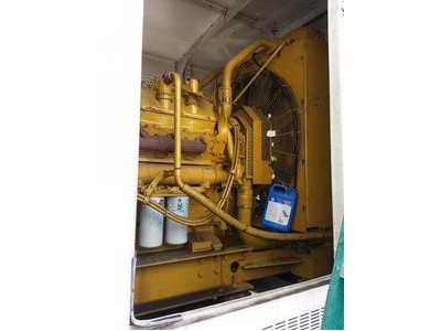 2000 CAT 600 kW Diesel Generator