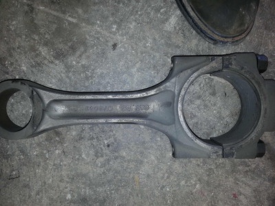 Caterpillar connecting rods