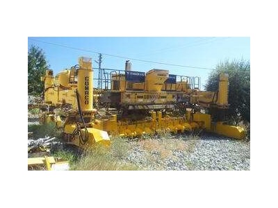 Gomaco GHP-2800 Slipform Paver