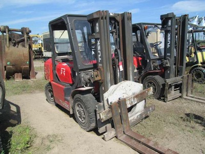 Tusk forklift