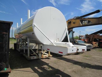 2002 Klein water fill station trailer