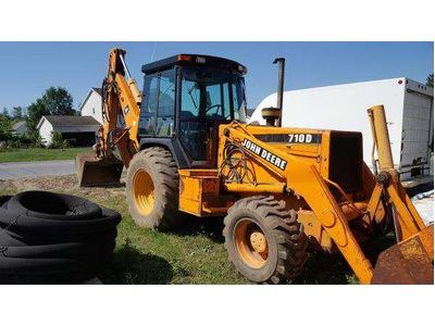 1994 John Deere 710D Backhoe- Wain Roy