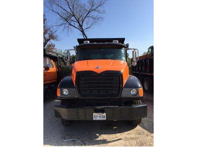 2006 Mack Granite $49,999 (Tri-axel)