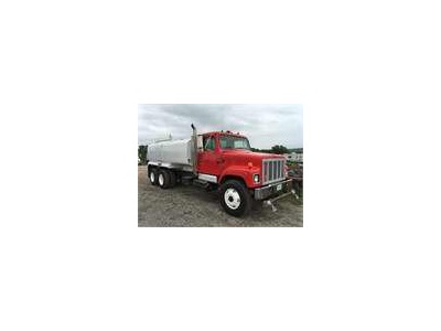 1999 INTERNATIONAL 2574
