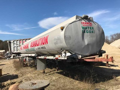 1960 HEIL WATER TANKER
