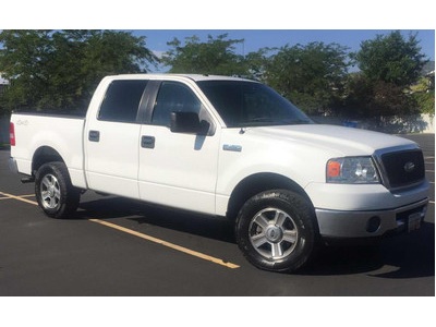 2008 F150 SUPERCREW 4X4 SUPER CLEAN 