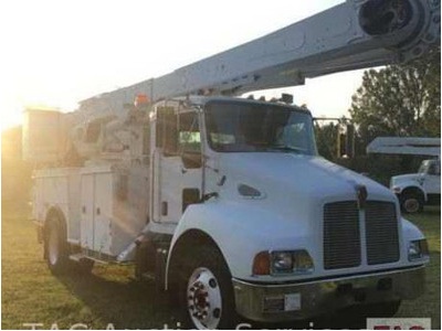 2005 Kenworth T300