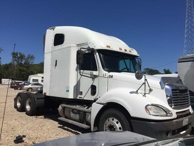 2007 Freightliner Columbia 