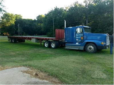 1994 Freightliner and 48 Tread Mobile T