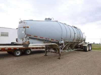 1967 FRUEHAUF Pneumatic Bulk #2609