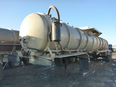 1998 BRENNER 6500 Gal Tank Vac #2628