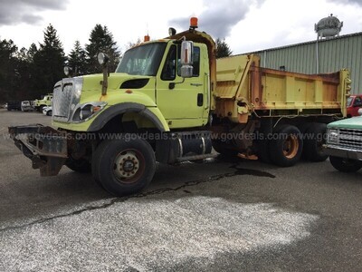  2010 International 7600  Dump Truck