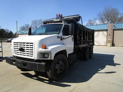 2005 CHEVROLET C8500 DUMP TRUCK