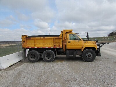 2000 GMC C7H064