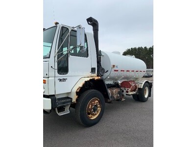 2002 Sterling SC7000 Water Tanker