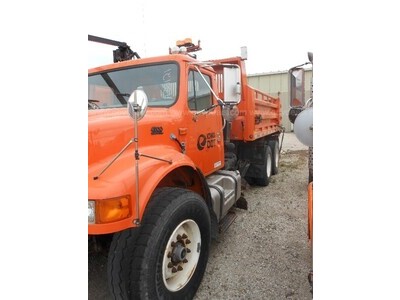 2000 International 4900