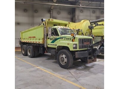 2002 GMC C7H064