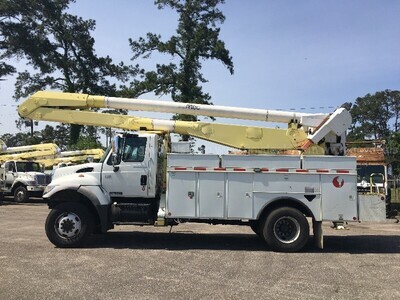 2006 International 7400 Bucket Truck