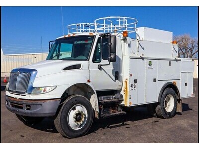 2005 International 4400