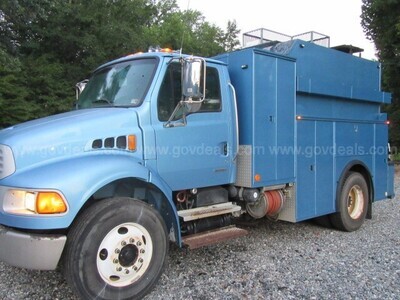 2009 Sterling Acterra Line Truck