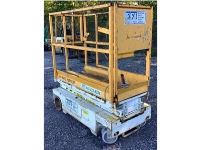 2007 Hy-Brid Scissor Lift HB1030