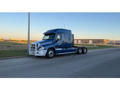 2010 Freightliner Cascadia 125 