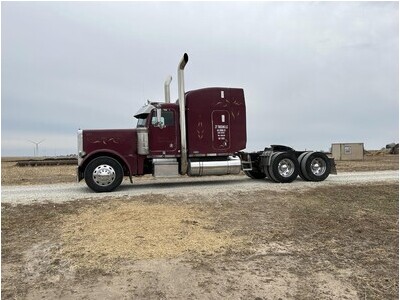 1996 Peterbilt 379EXHD Semi-Tractor