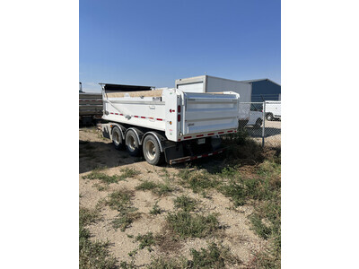 2018 Matrixx Tridem Pup Trailer 