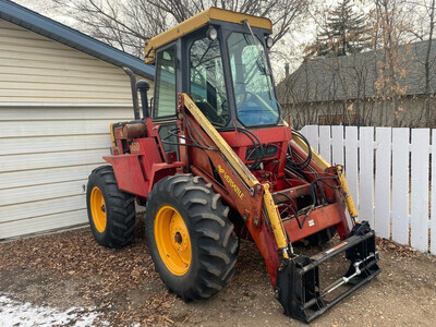 Versatile 160 Bidirectional Tractor