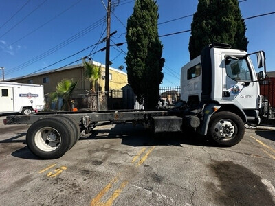 2013 Kenworth K370 Cab & Chassis Truck